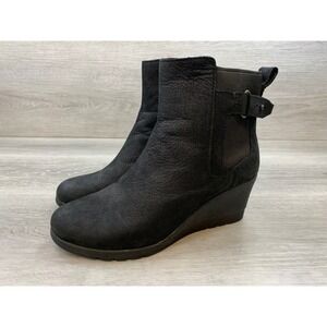 UGG Black Women's Ankle Boots Leather Wedge Buckle Strap Shearling Insole 6